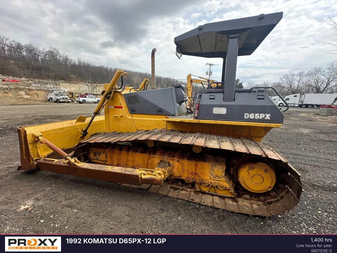Image of Komatsu D65PX-12 Primary image