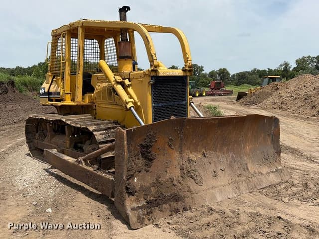 Image of Komatsu D68E equipment image 2