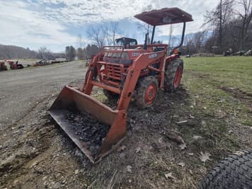 Main image Kubota L2350