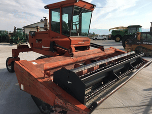 1992 MacDon 7000 Image