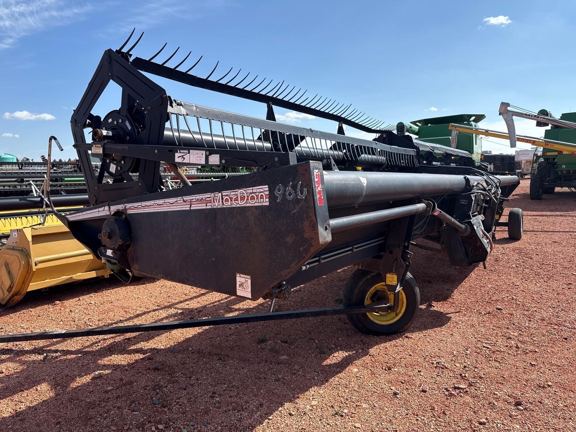 1992 MacDon 960 Equipment Image0