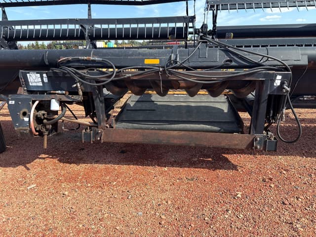 Image of MacDon 960 equipment image 1