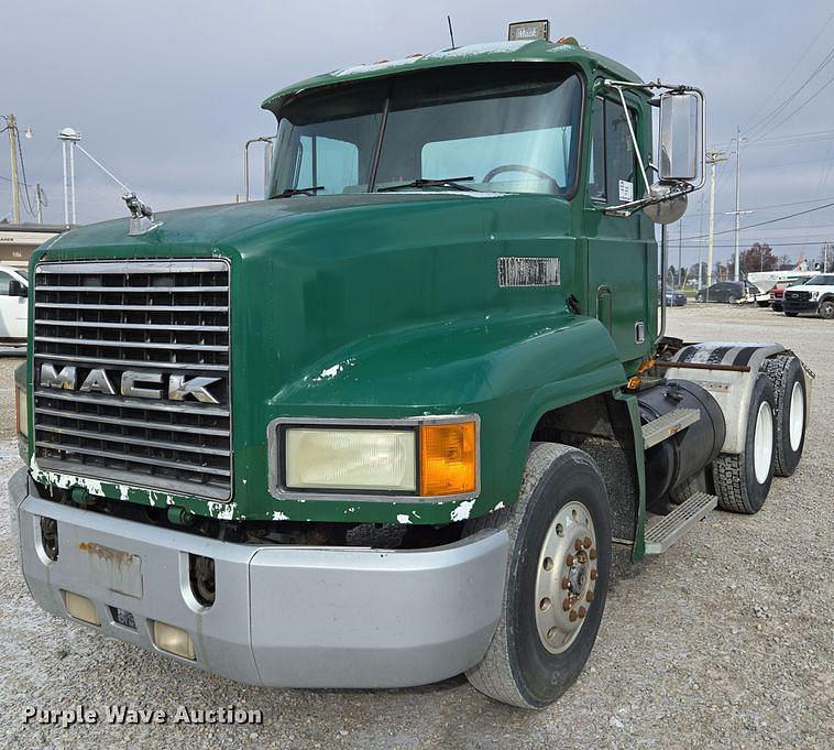 Image of Mack CH613 Primary image