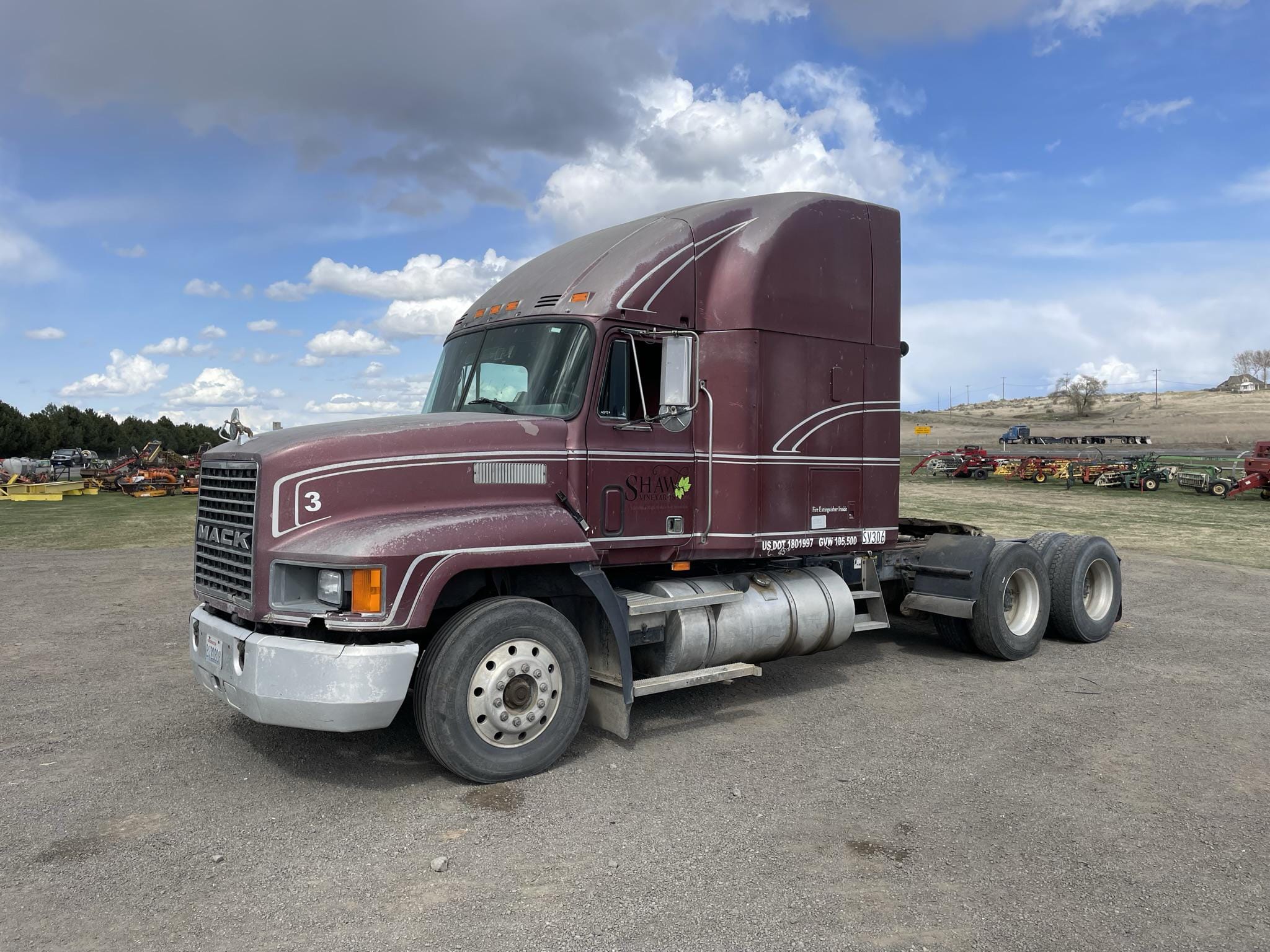 Main image Mack CH613