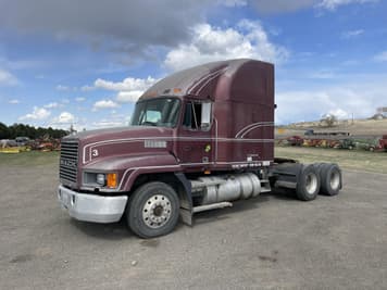 Main image Mack CH613