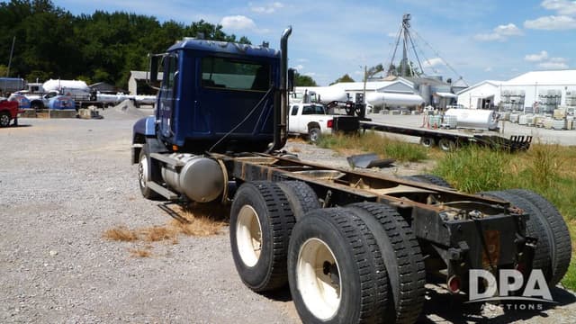 Image of Mack CH613 equipment image 2