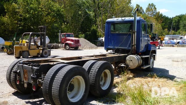 Image of Mack CH613 equipment image 4