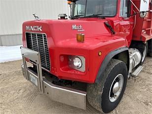 Main image Mack RB688S 4