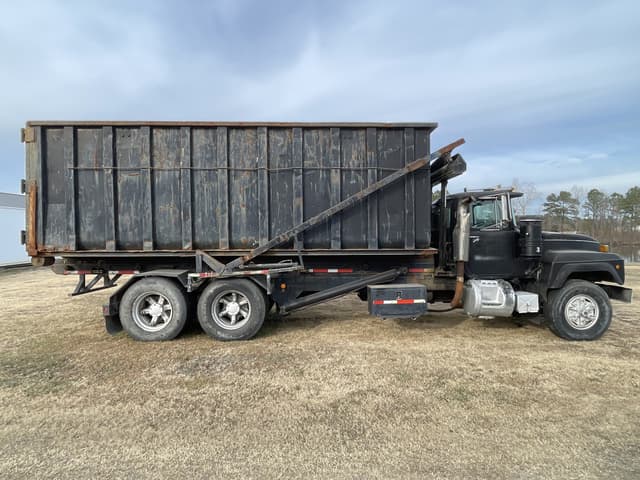 Image of Mack RD equipment image 1