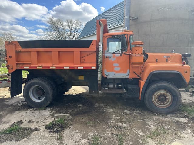 Image of Mack RD688P equipment image 3