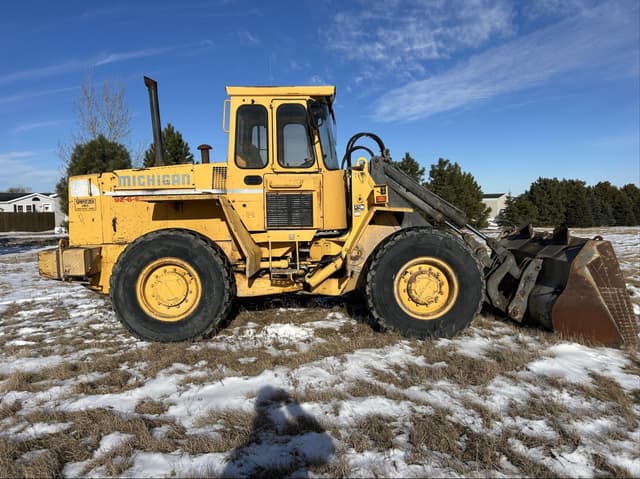 Image of Michigan L70 equipment image 3