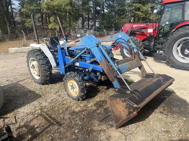 Image of Ford 1720 equipment image 1