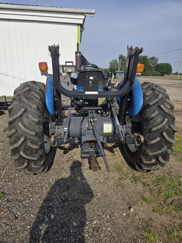 Image of New Holland 3930 equipment image 1