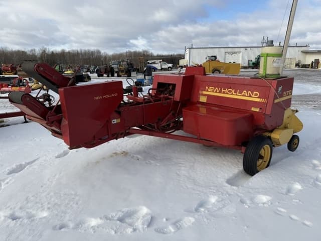 Image of New Holland 570 equipment image 4