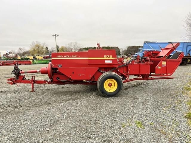 Image of New Holland 575 equipment image 3