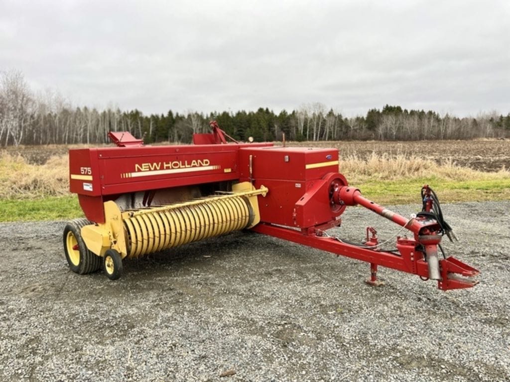 1992 New Holland 575 Equipment Image0