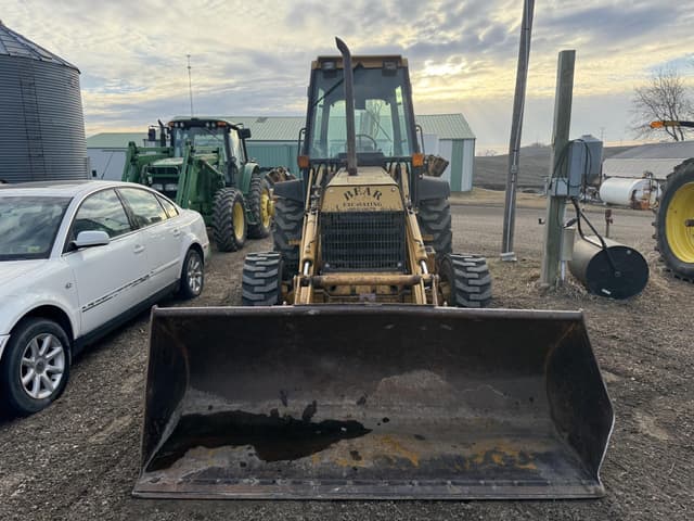 Image of New Holland 655D equipment image 4