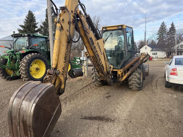 Image of New Holland 655D equipment image 2