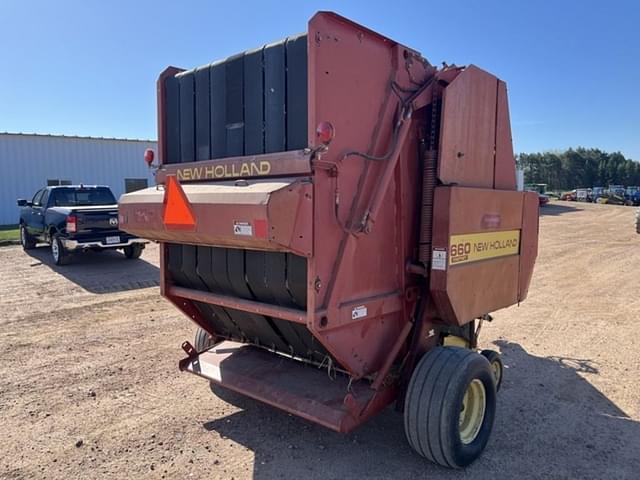 Image of New Holland 660 equipment image 1