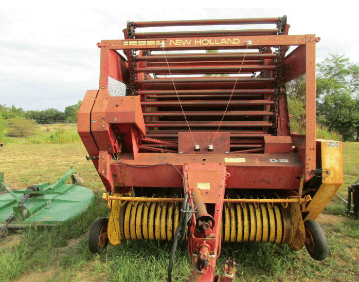 1992 New Holland 852 Equipment Image0