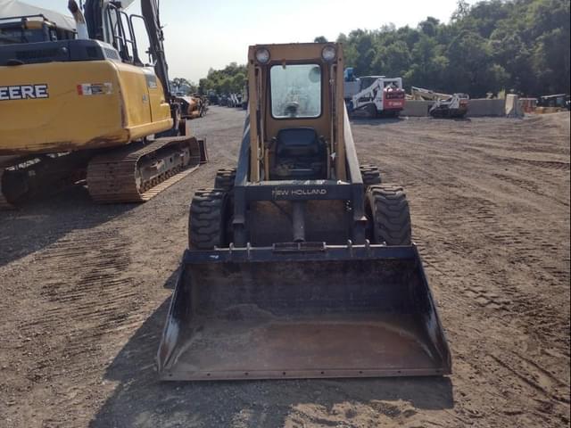 Image of New Holland L553 equipment image 1