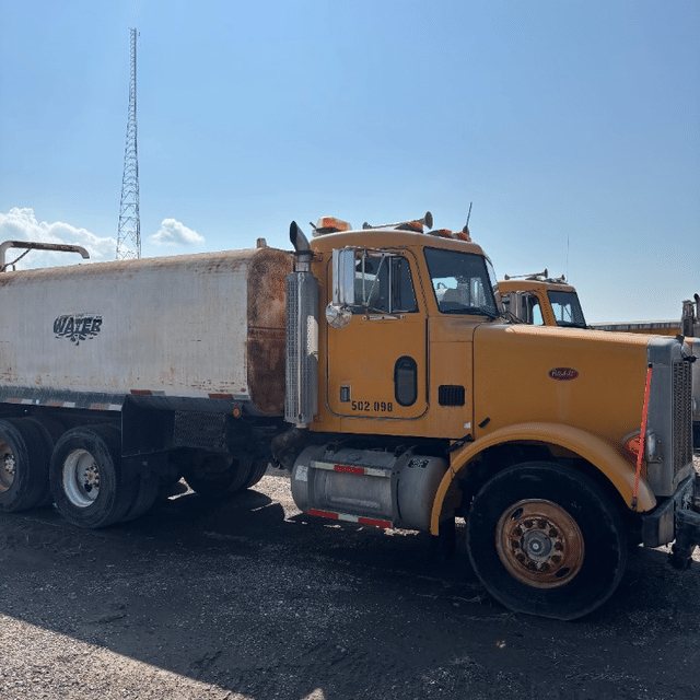 Image of Peterbilt 357 equipment image 3