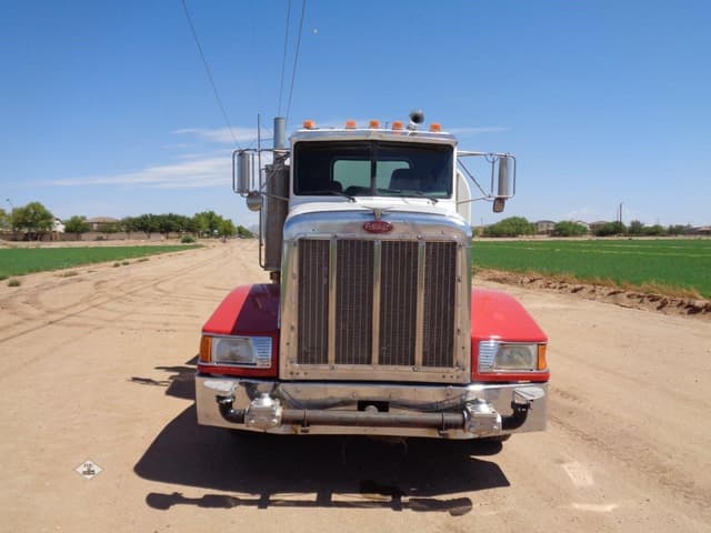 Image of Peterbilt 377 equipment image 2