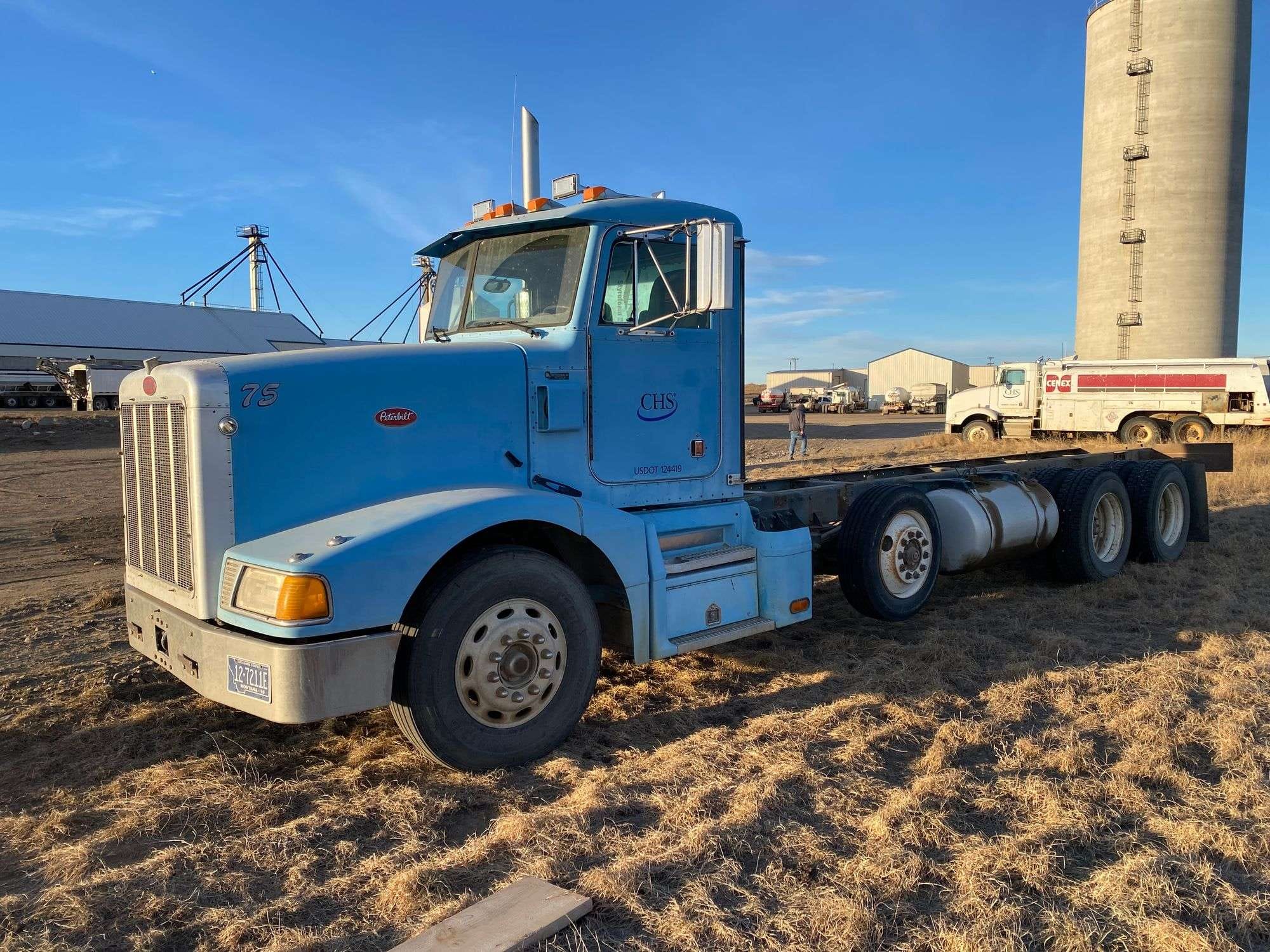 1992 Peterbilt 377 Equipment Image0