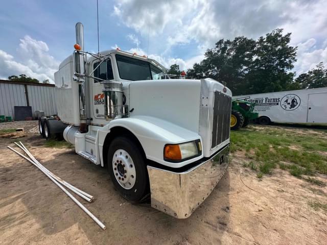 Image of Peterbilt 377 equipment image 1
