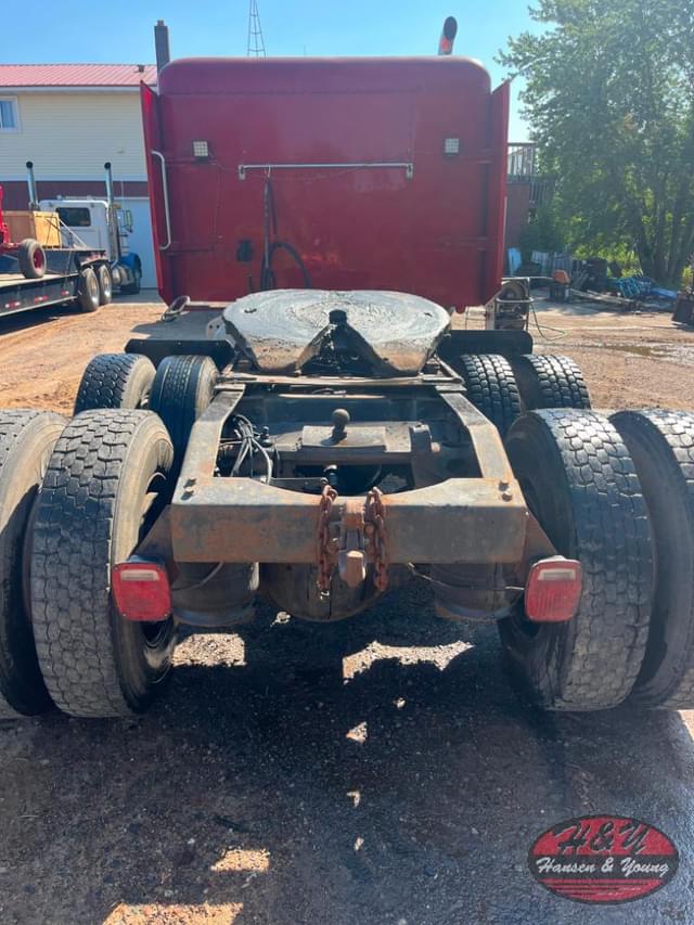 Image of Peterbilt 378 equipment image 4