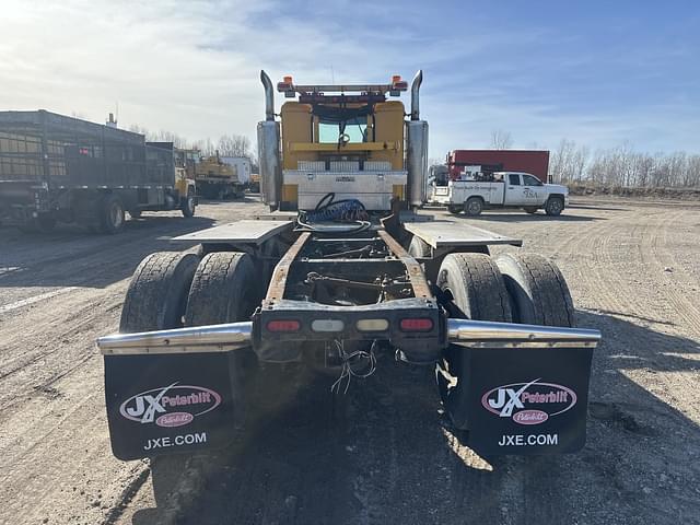 Image of Peterbilt 379 equipment image 3