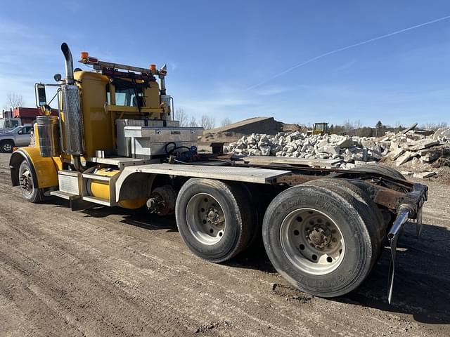 Image of Peterbilt 379 equipment image 2