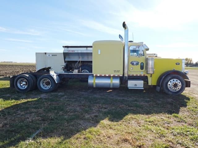 Image of Peterbilt 379 equipment image 1