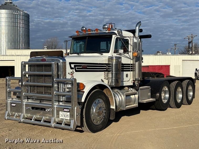 Image of Peterbilt 379 Primary image