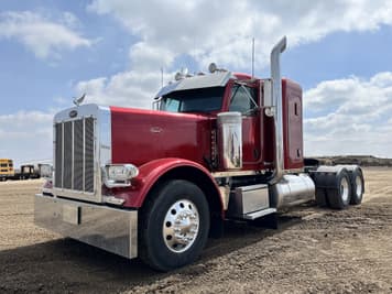 Main image Peterbilt 379