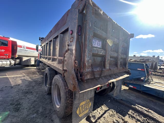 Image of Peterbilt 579 equipment image 4