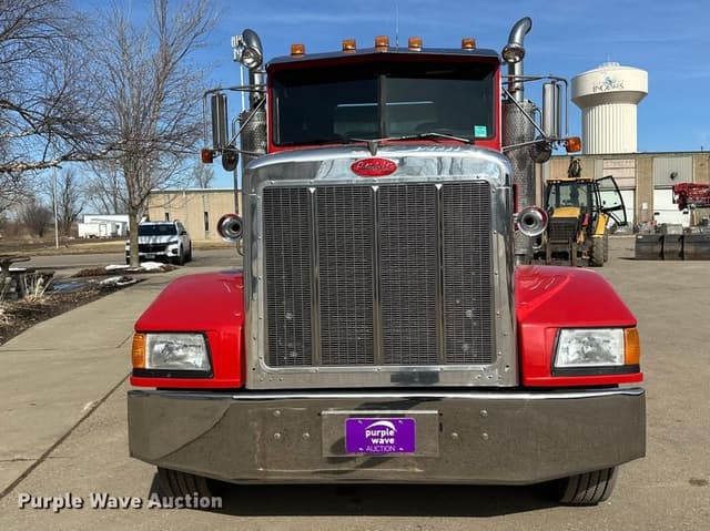 Image of Peterbilt 579 equipment image 1