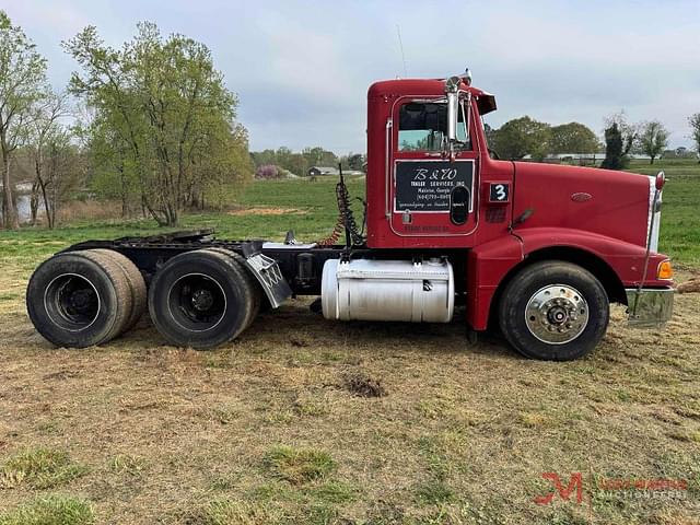 Image of Peterbilt 377 equipment image 1