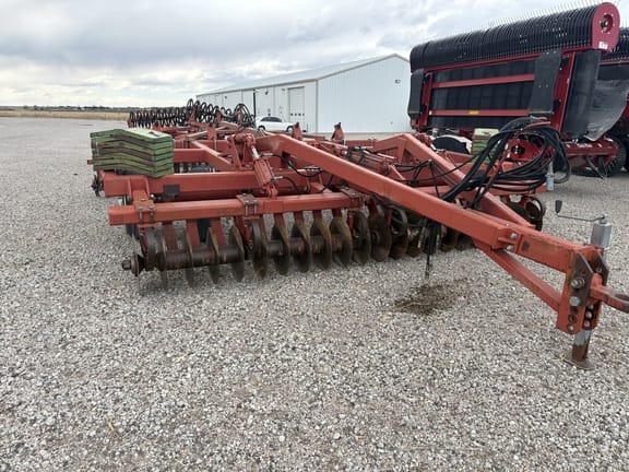 1992 Sunflower 4212-14 Equipment Image0