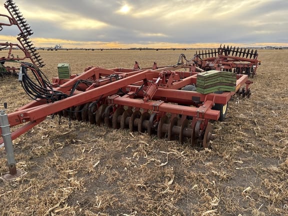 1992 Sunflower 4212-14 Equipment Image0