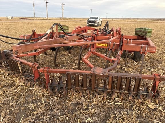 Image of Sunflower 4212-14 equipment image 2