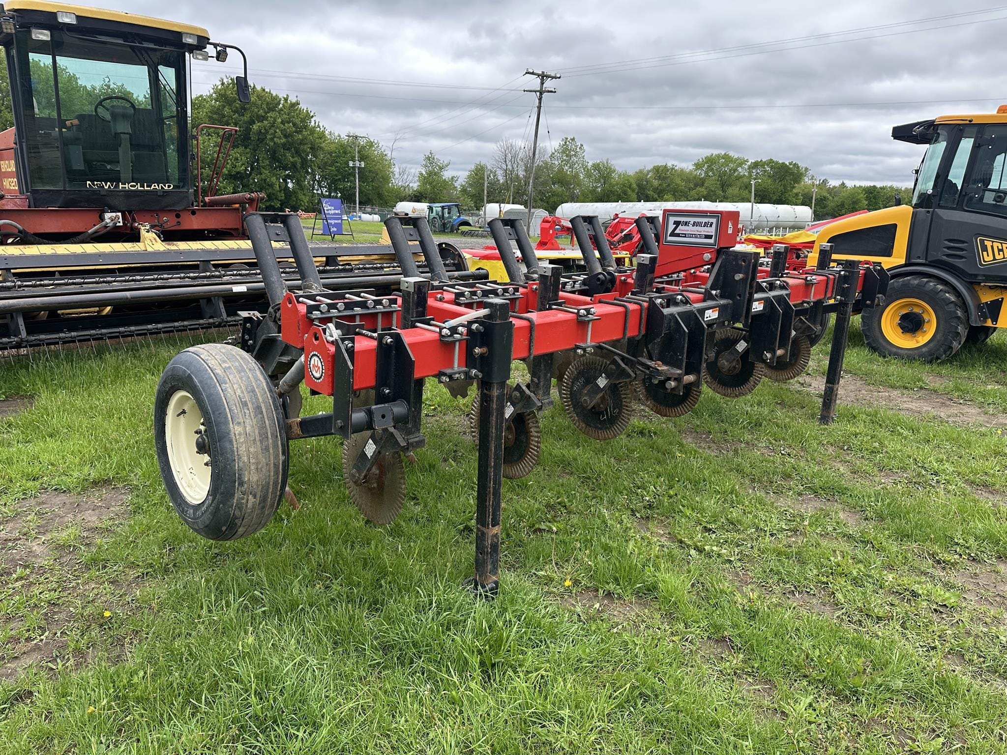 1992 Unverferth Zone-Builder Equipment Image0