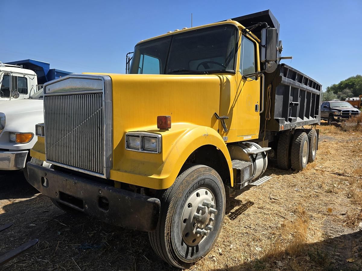 1992 Volvo Undetermined Equipment Image0