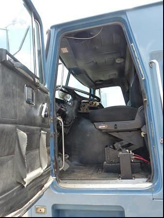 Image of Volvo GM equipment image 4
