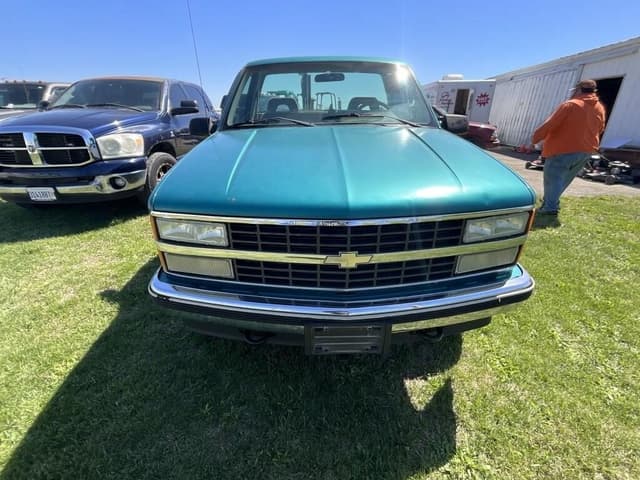 Image of Chevrolet 1500 equipment image 1