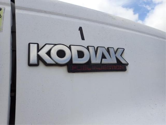 Image of Chevrolet Kodiak equipment image 3