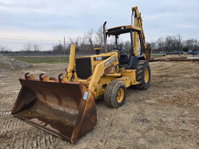 Image of John Deere 710D equipment image 1