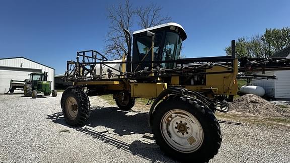 Image of Ag-Chem RoGator 664 Primary image