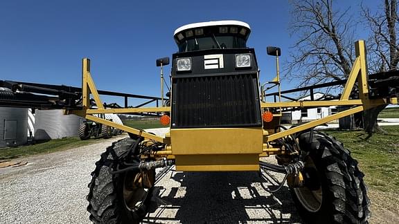 Image of Ag-Chem RoGator 664 equipment image 3