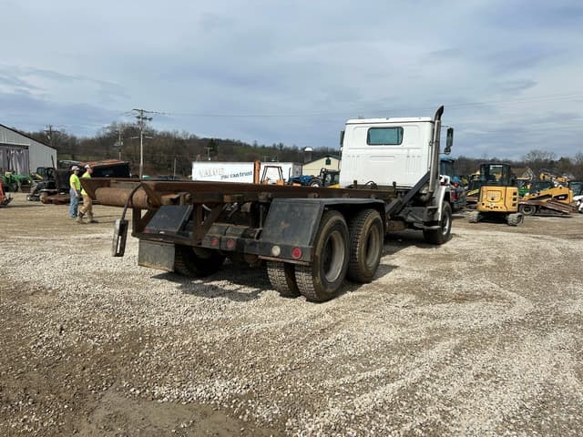 Image of Autocar ACL64 equipment image 3